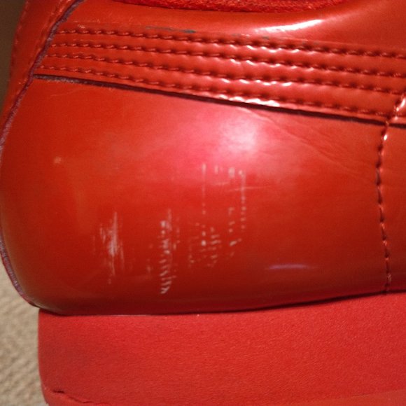 🎉🎉PUMA SNEAKERS - Picture 4 of 4